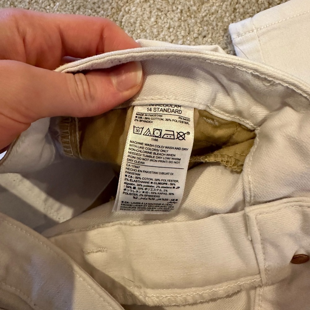 Old Navy Rockstar White Jeans - Picture 11 of 14